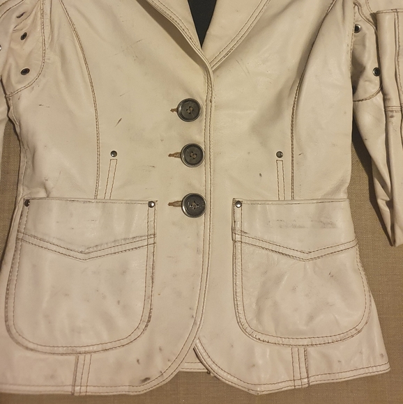 Danier Distressed Leather Jacket Limited Edition in Off-white XS - Picture 3 of 10